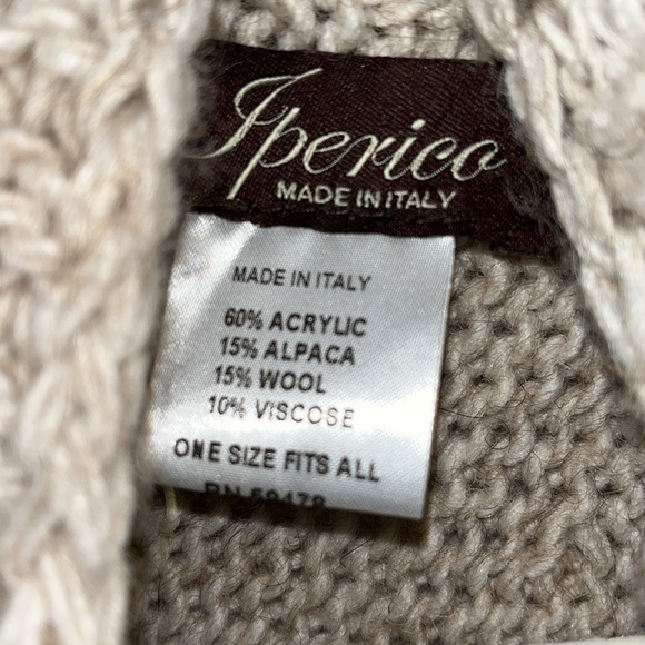 SPERICO knit cowl neck fringed hem poncho One Size oatmeal color - Picture 4 of 9